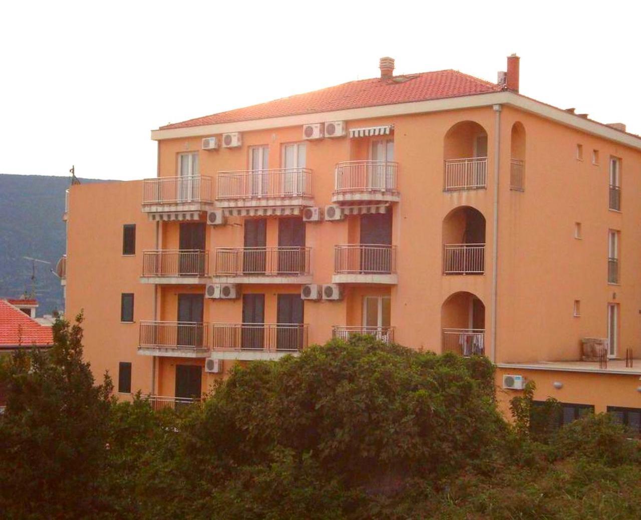 Apartments Lux Milano, Savina,Herceg-Novi Herceg Novi Dış mekan fotoğraf
