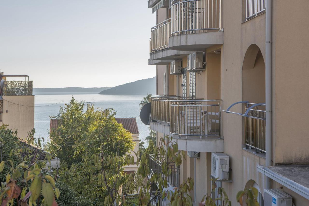 Apartments Lux Milano, Savina,Herceg-Novi Herceg Novi Dış mekan fotoğraf